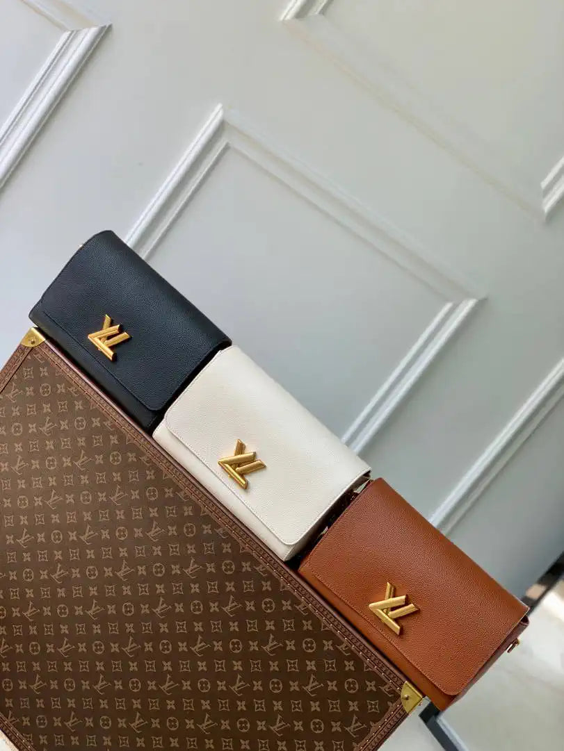 LV M24640 Louis Vuitton Soft Twist Brown