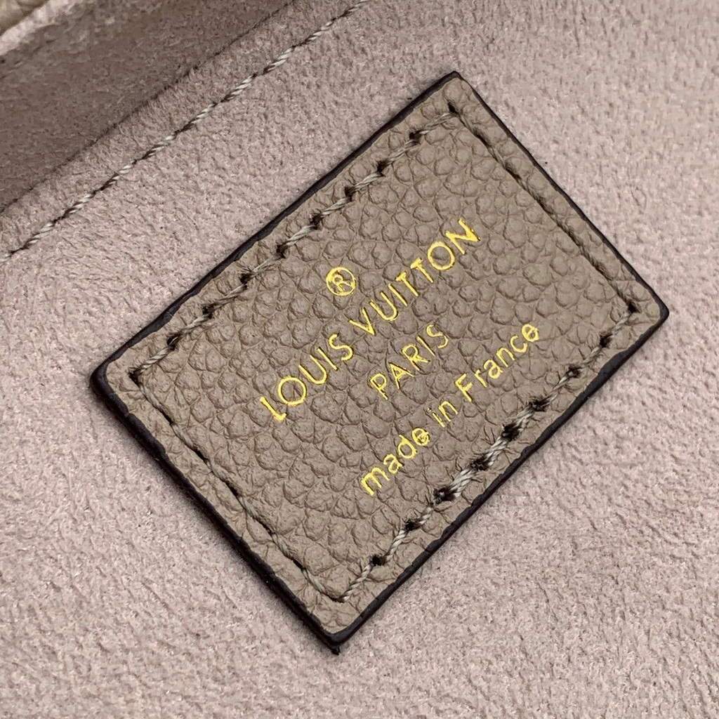LV M45836 Louis Vuitton M45859  Favorite Monogram Empreinte leather M45813 Gray Cream