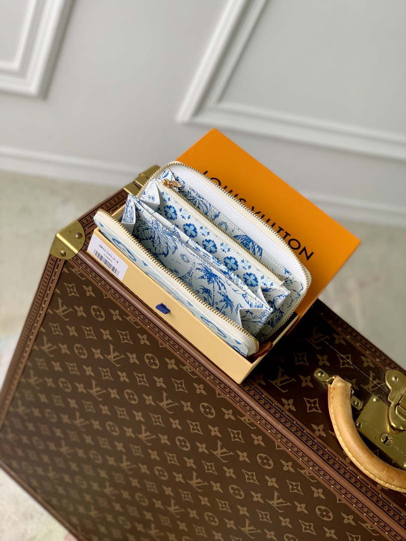 LV M83624 Louis Vuitton LV By The Pool Zippy Wallet Blue