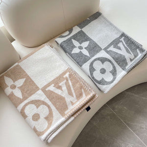 LV Avalon Rocabar Louis Vuitton Checkmate Blanket M77861 - Gris - View 2