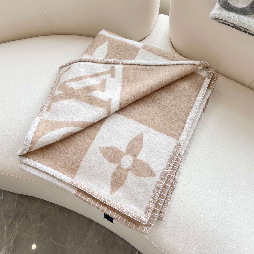 LV Avalon Rocabar Louis Vuitton Checkmate Blanket M77861 - Gris - View 1