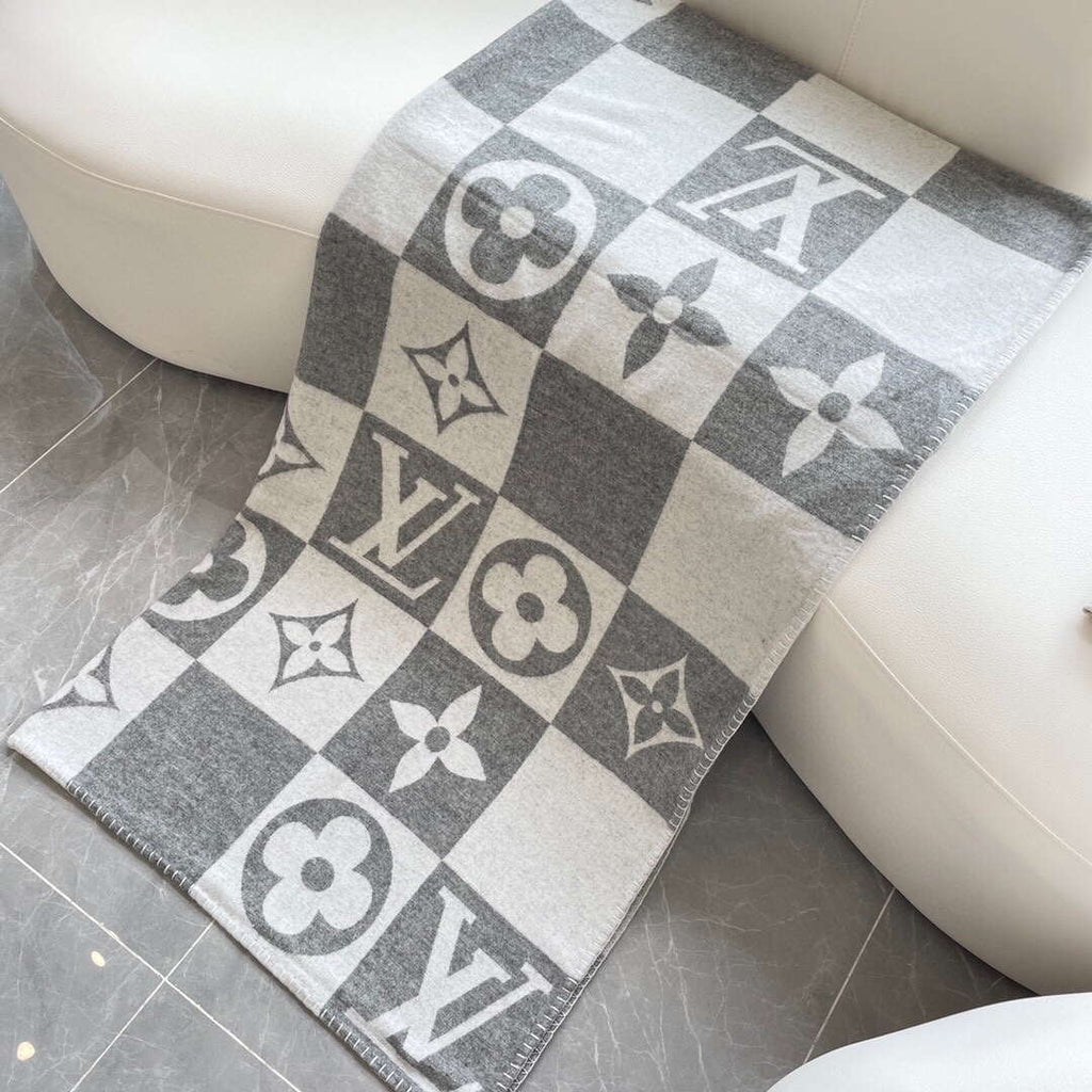 LV Avalon Rocabar Louis Vuitton Checkmate Blanket M77861