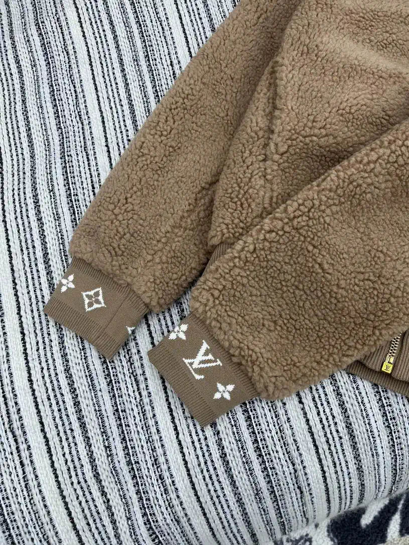 LV Coat Louis Vuitton Women Lambswool zipper Jacket L55802