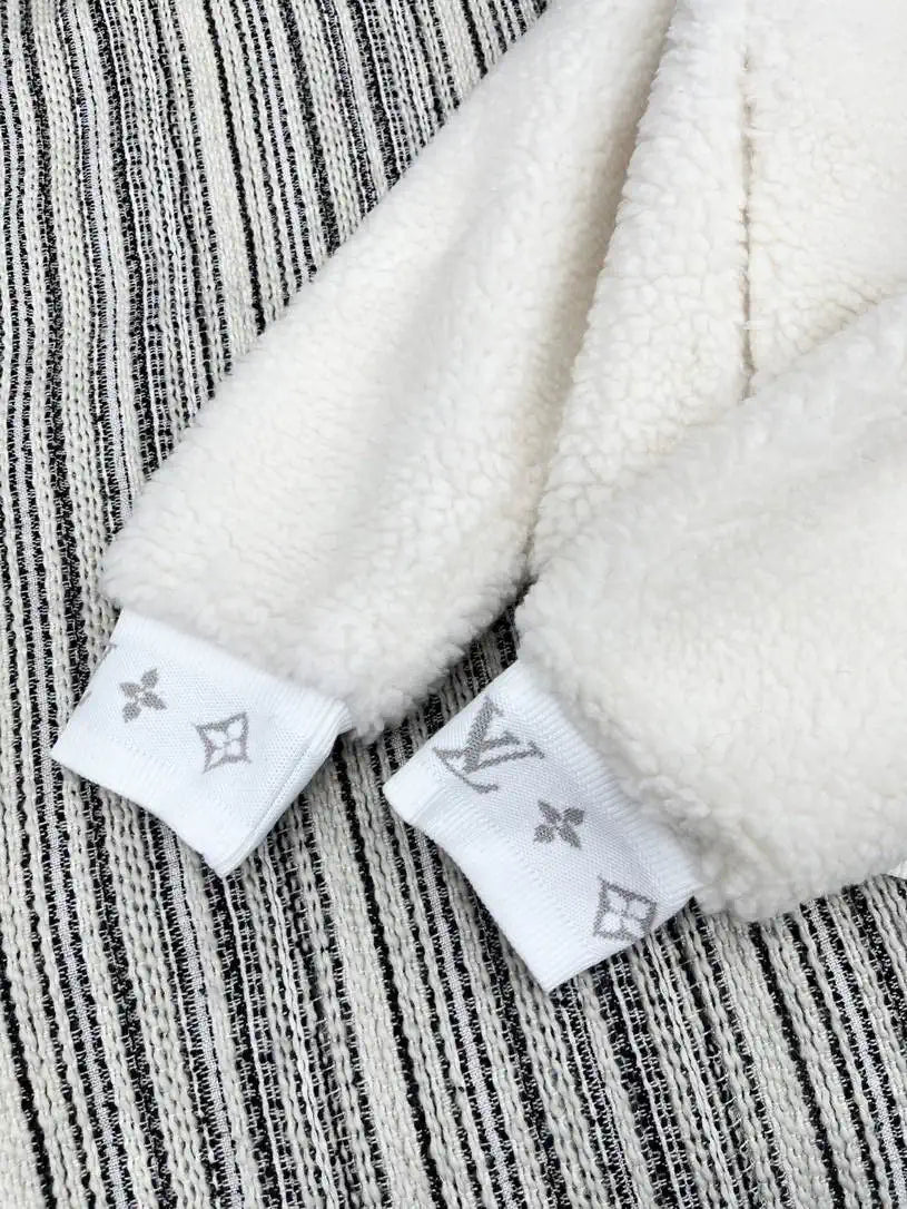 LV Coat Louis Vuitton Women Lambswool zipper Jacket L55800