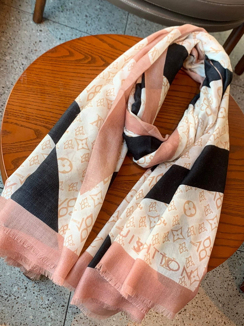 LV M00411 Louis Vuitton Fashion Printing Scarf Stole L60210