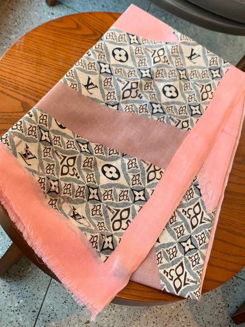 LV M00411 Louis Vuitton Fashion Printing Scarf Stole L60212