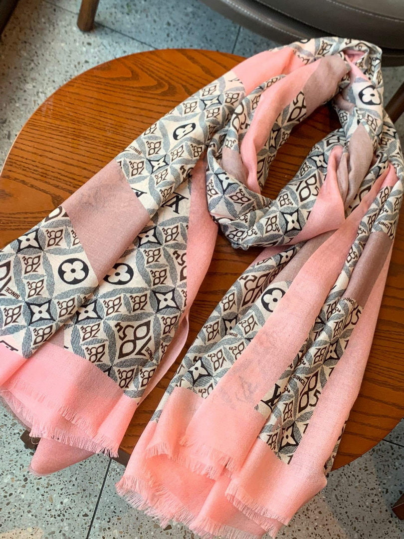 LV M00411 Louis Vuitton Fashion Printing Scarf Stole L60212