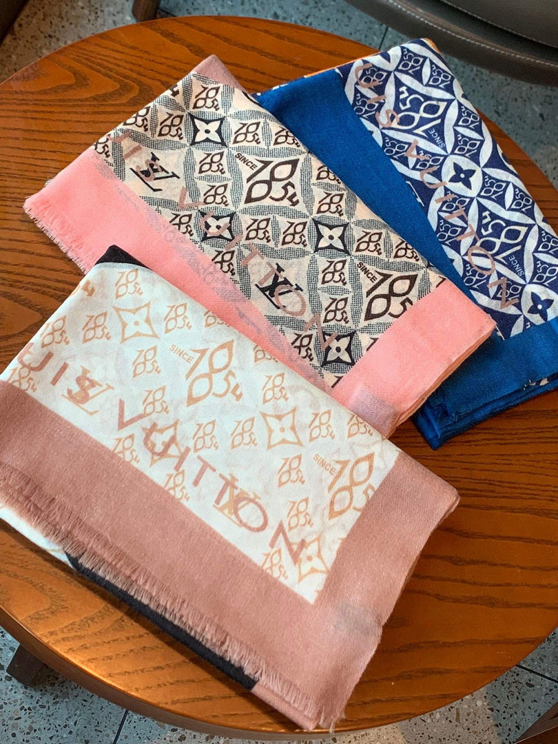 LV M00411 Louis Vuitton Fashion Printing Scarf Stole L60212