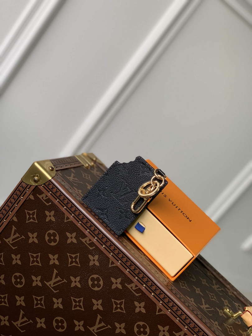LV M01478 Louis Vuitton LV Chocolate Bar Figurine Key Holder and Bag Charm Black Leather - Default Title - View 1