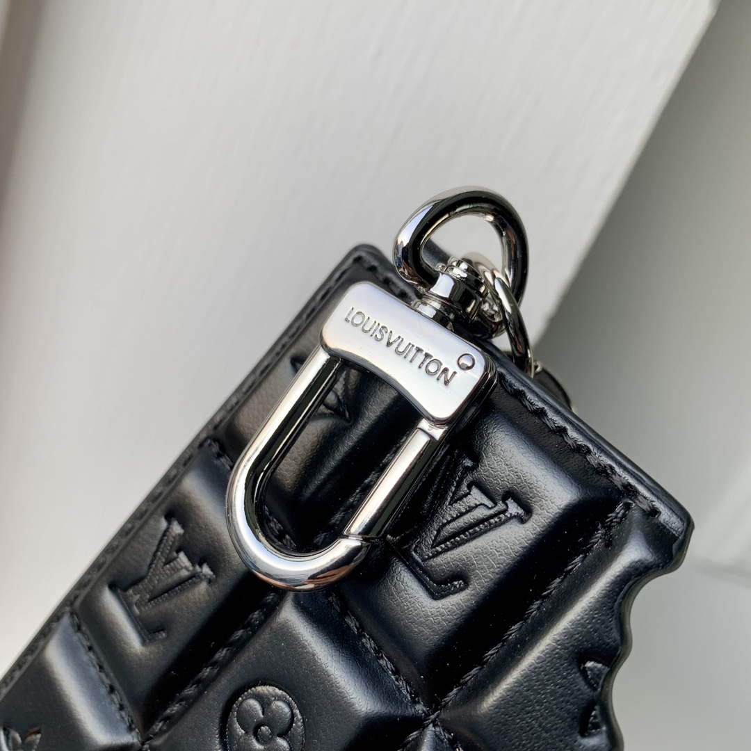 LV M01478 Louis Vuitton LV Chocolate Bar Figurine Key Holder and Bag Charm Black - Default Title - View 4