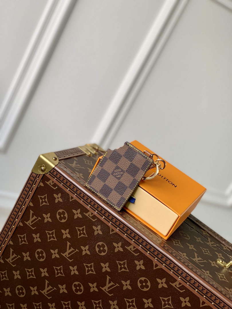 LV M01478 Louis Vuitton LV Chocolate Bar Figurine Key Holder and Bag Charm Brown grid - Default Title - View 1