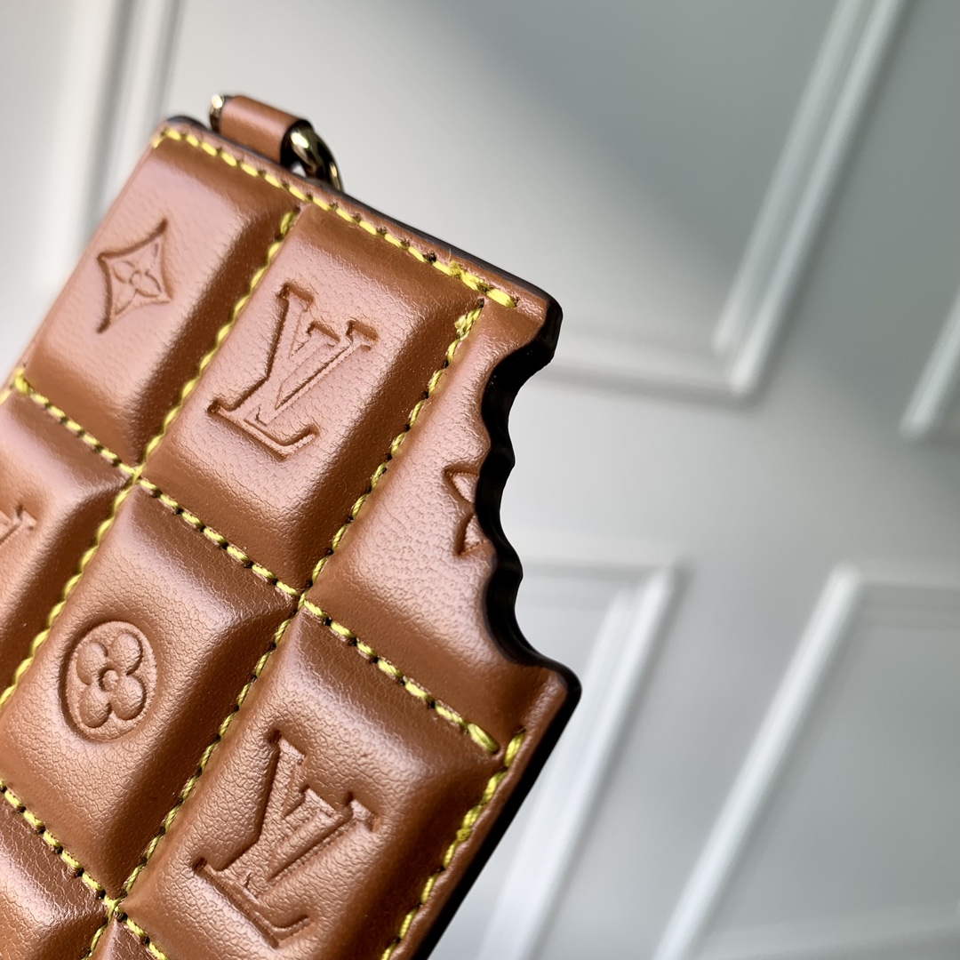 LV M01478 Louis Vuitton LV Chocolate Bar Figurine Key Holder and Bag Charm Brown grid - Default Title - View 4