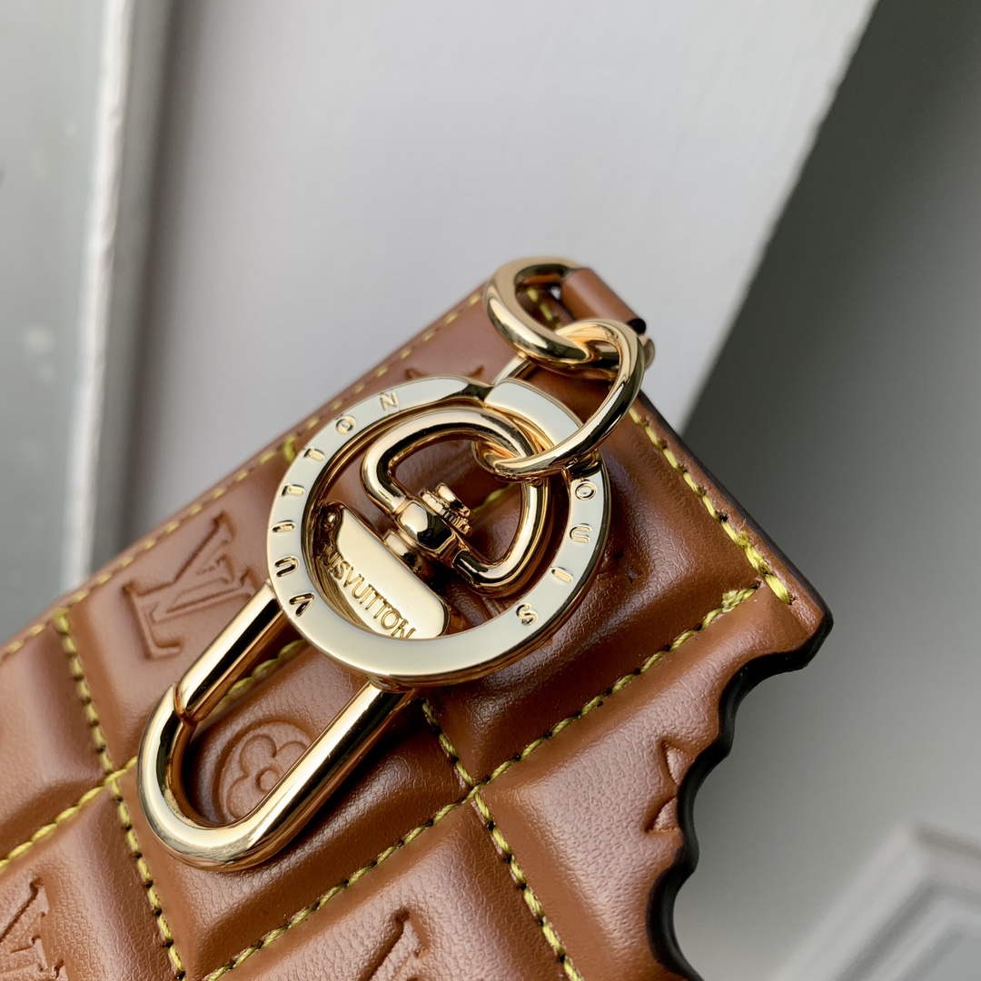 LV M01478 Louis Vuitton LV Chocolate Bar Figurine Key Holder and Bag Charm Brown grid - Default Title - View 5