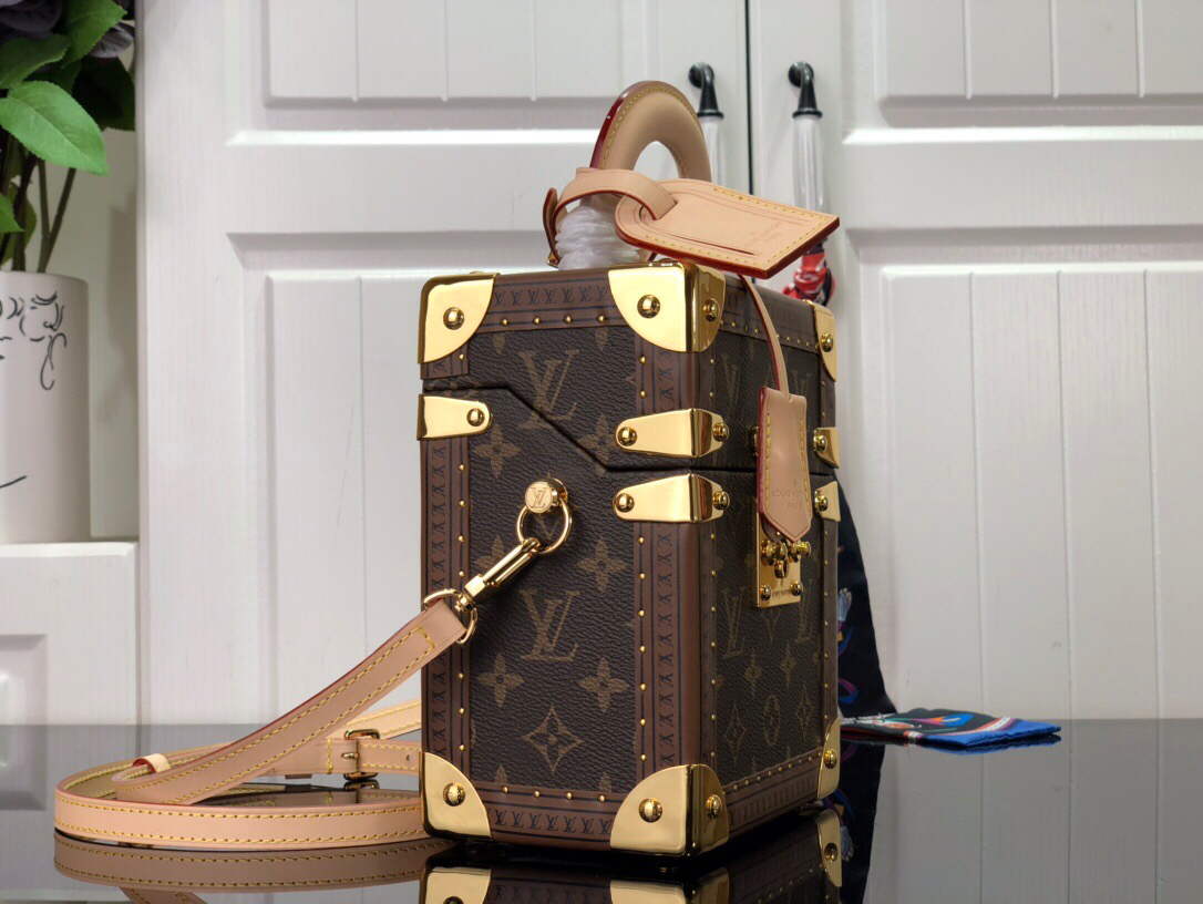LV M10077 Louis Vuitton Camera Box - Default Title - View 2