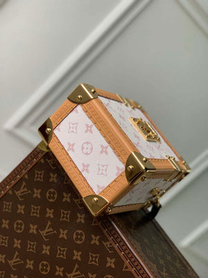 LV M10079 Louis Vuitton Camera Box Handbag White - Default Title - View 3