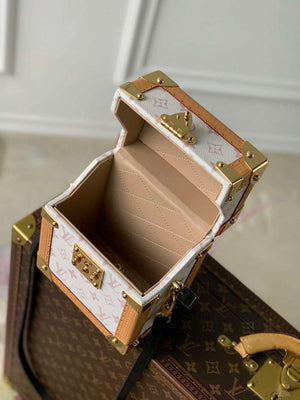 LV M10079 Louis Vuitton Camera Box Handbag White - Default Title - View 7
