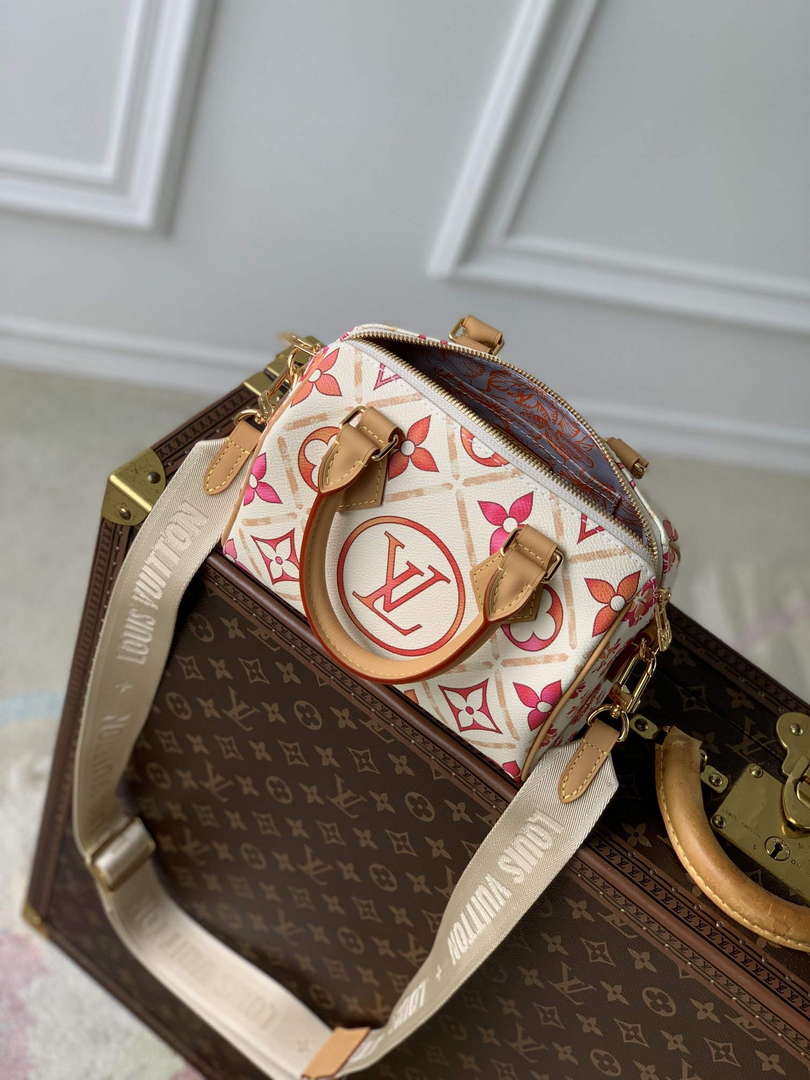 LV M11209 Louis Vuitton Speedy Bandouliere 20 Bag Coral - Default Title - View 9