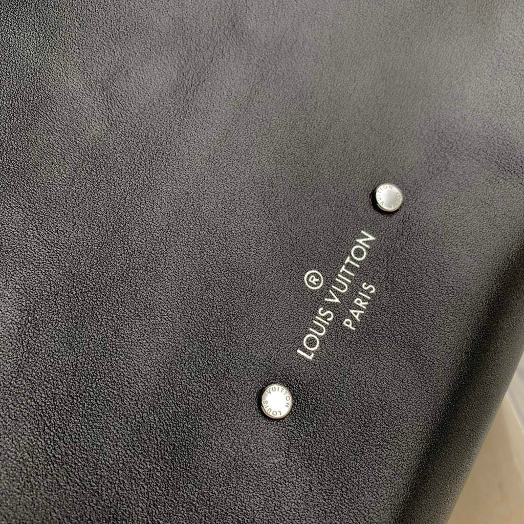 LV M11266 Louis Vuitton Atlantis MM Bag Black