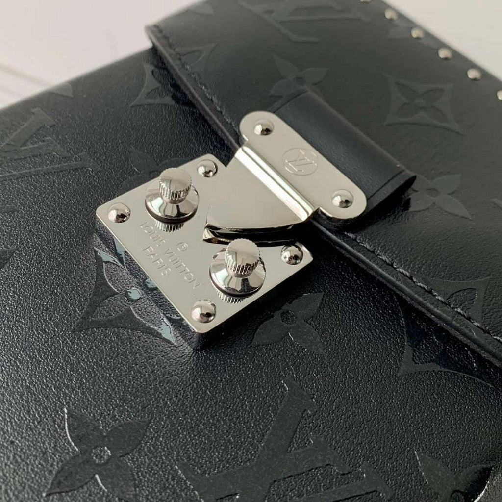 LV M11269 Louis Vuitton Camera Box Handbag Black