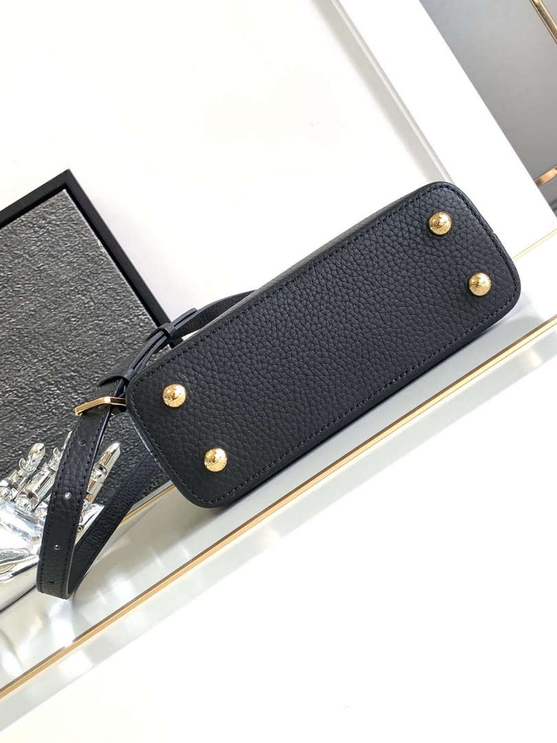 LV M11342 Louis Vuitton Capucines Mini Bag Black
