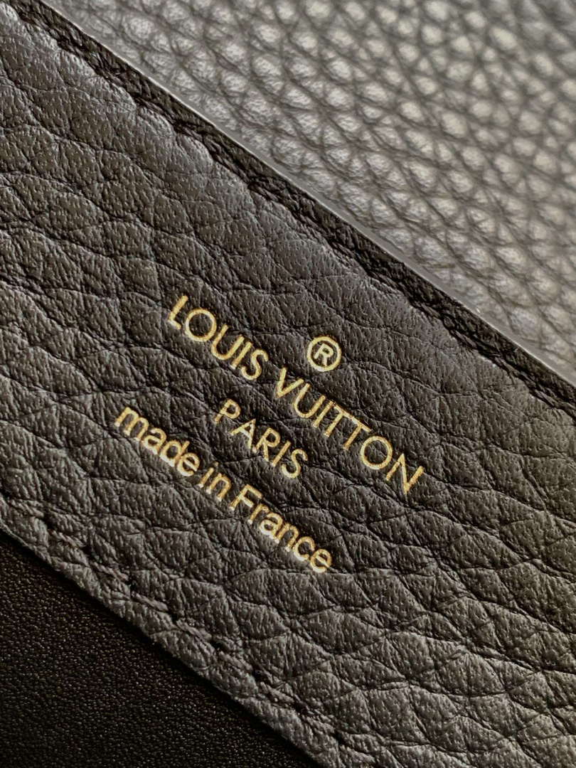 LV M11342 Louis Vuitton Capucines Mini Bag Black