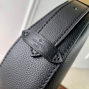 LV M11429 Louis Vuitton Low Key Bumbag Cognac Black - Default Title - View 4