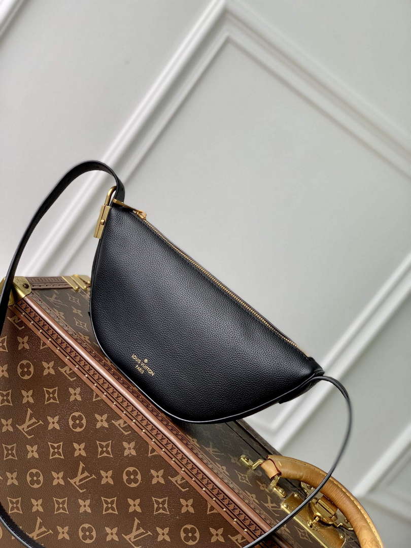LV M11429 Louis Vuitton Low Key Bumbag Cognac Black - Default Title - View 5