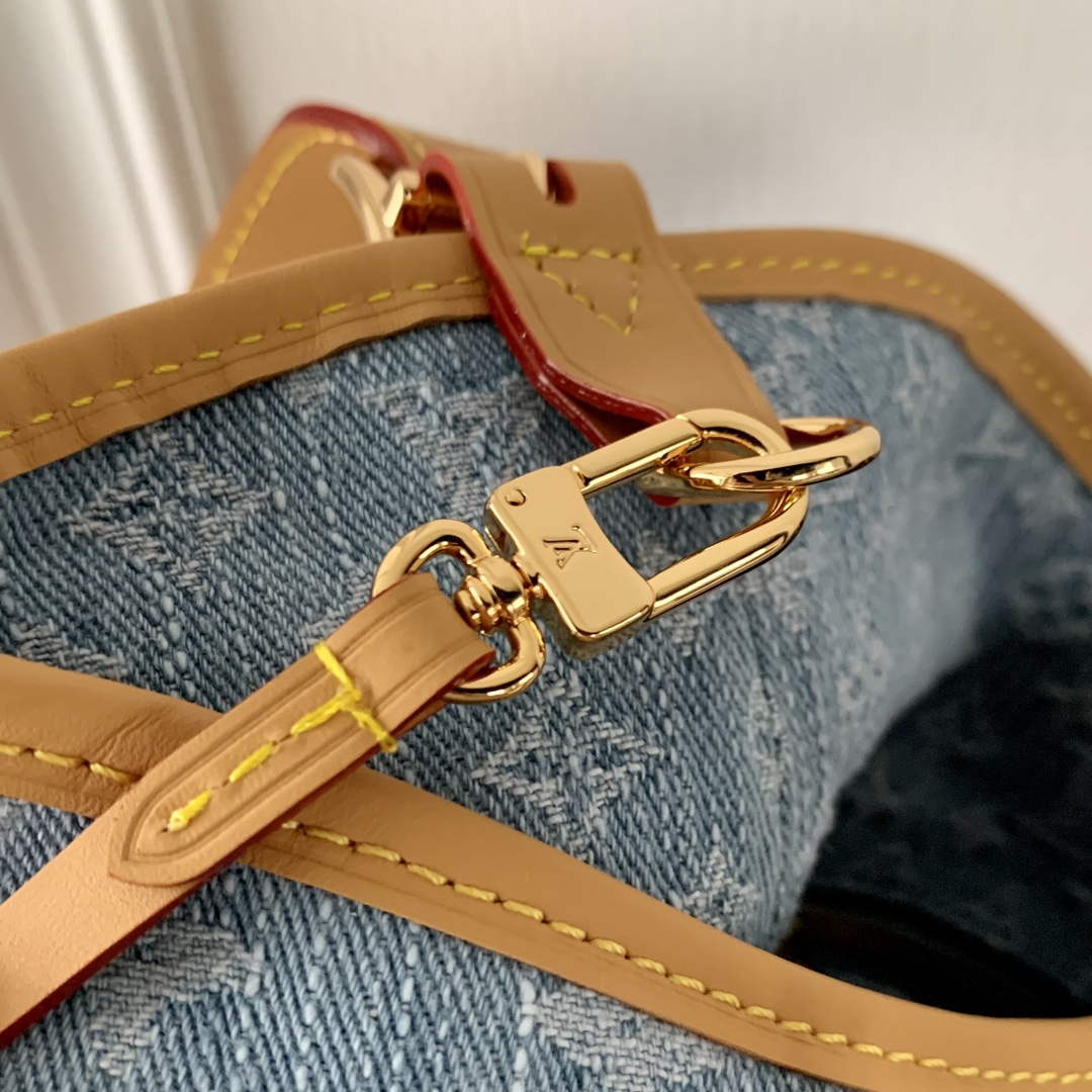 LV M11462 Louis Vuitton CarryAll PM Bag Sky Blue Denim - Default Title - View 8