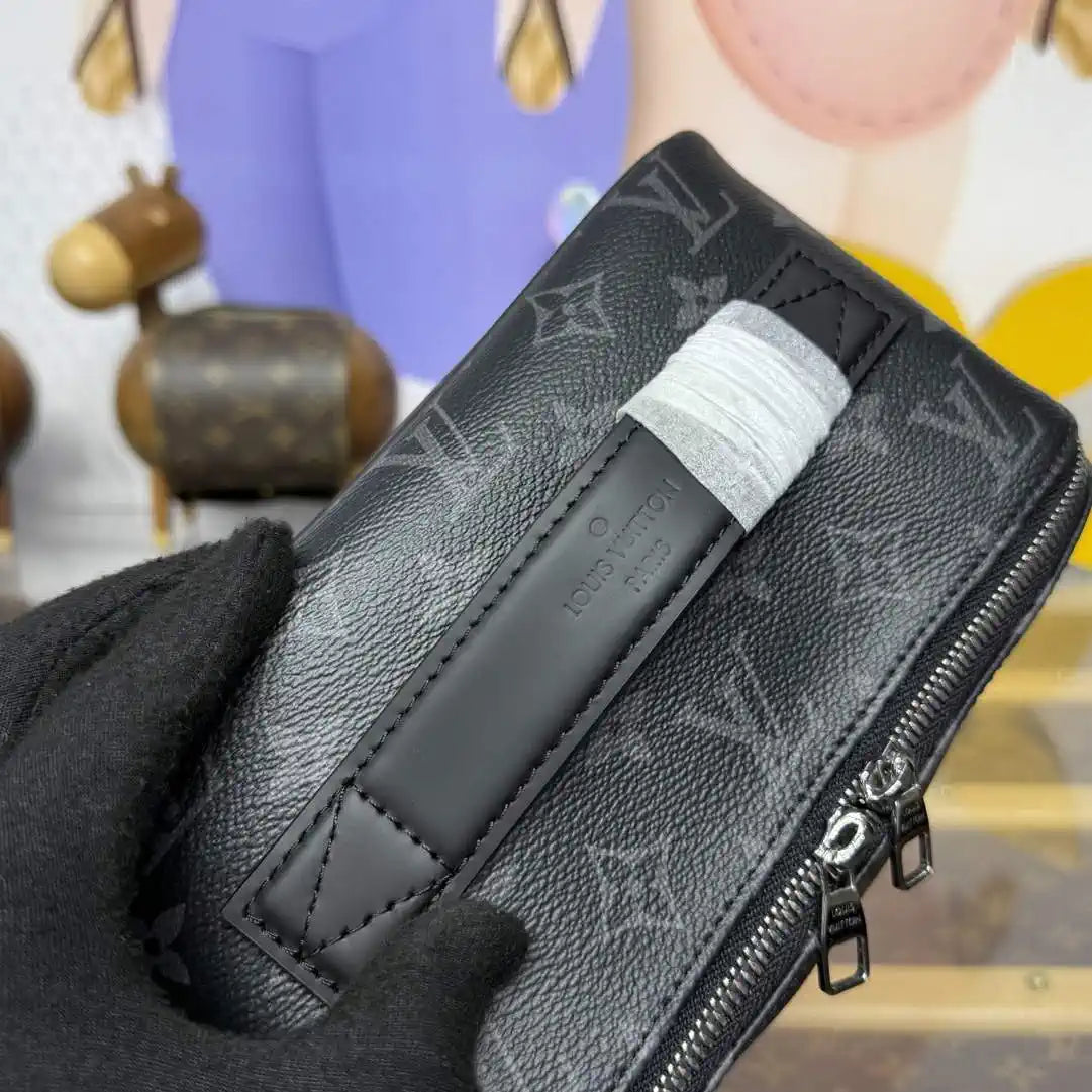 LV M11508 Louis Vuitton Toiletry Bag Monogram Eclipse Canvas
