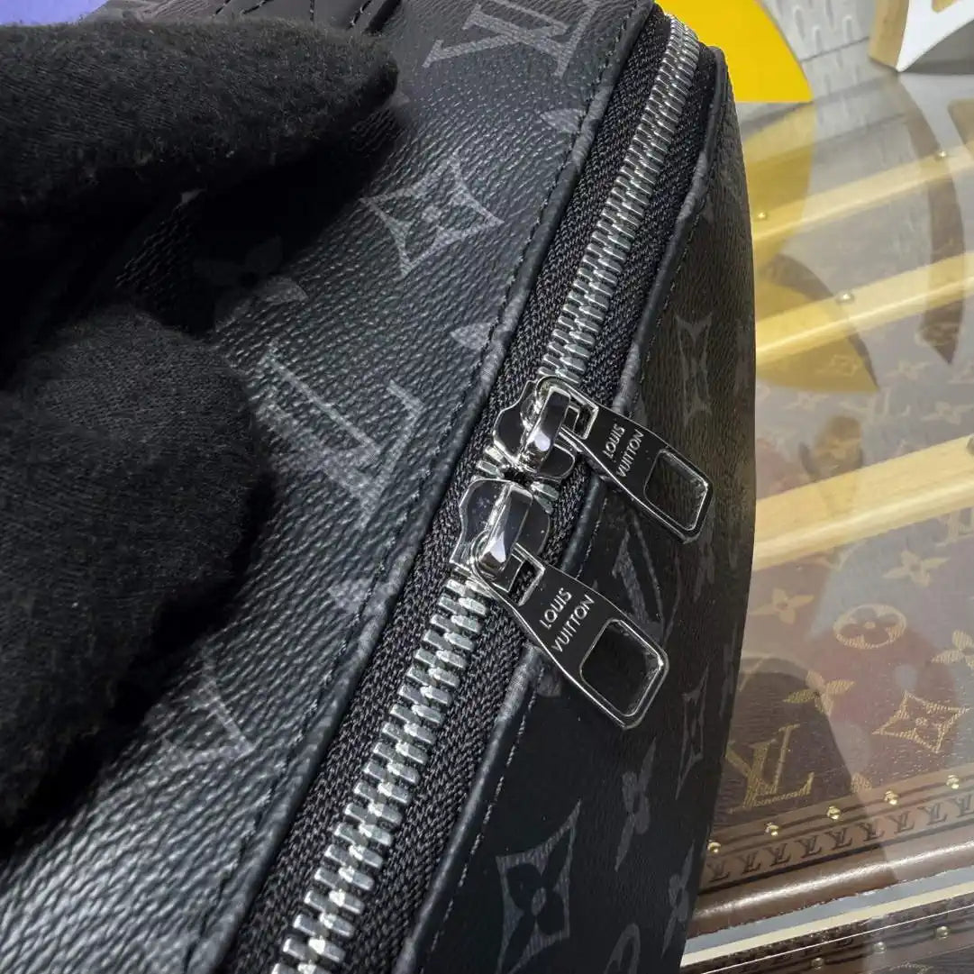 LV M11508 Louis Vuitton Toiletry Bag Monogram Eclipse Canvas