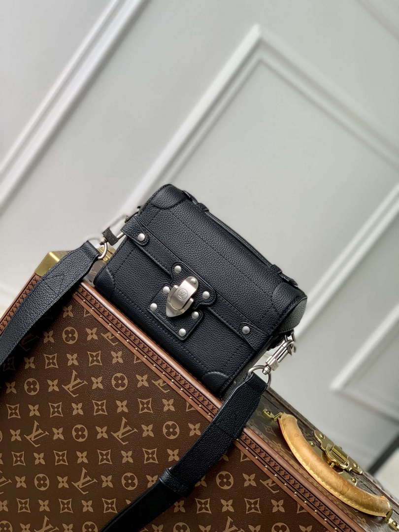LV M11516 Louis Vuitton Soul Trunk Bag Black