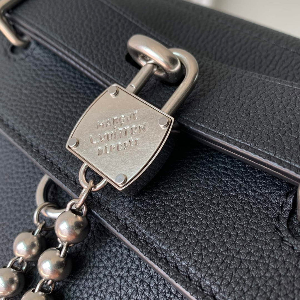 LV M11607 Louis Vuitton Steamer Crossbody Messenger Bag Black