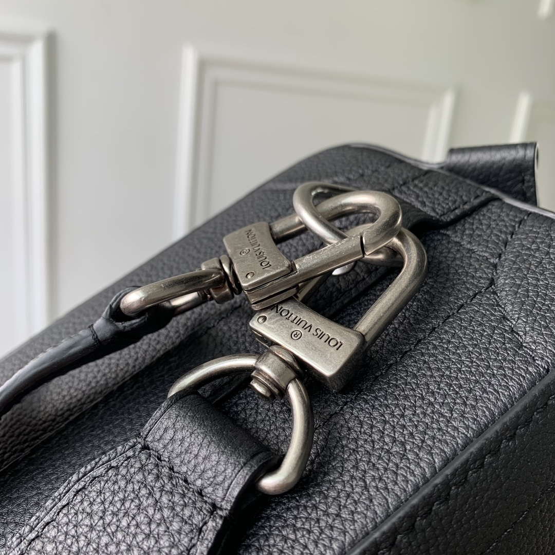 LV M11615 Louis Vuitton Soul Trunk East West Bag Black - Default Title - View 6