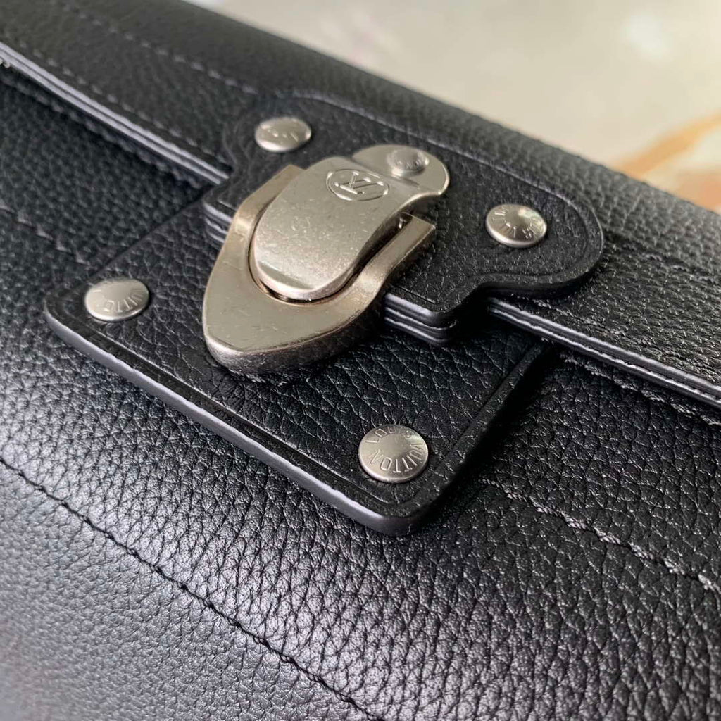 LV M11615 Louis Vuitton Soul Trunk East West Bag Black