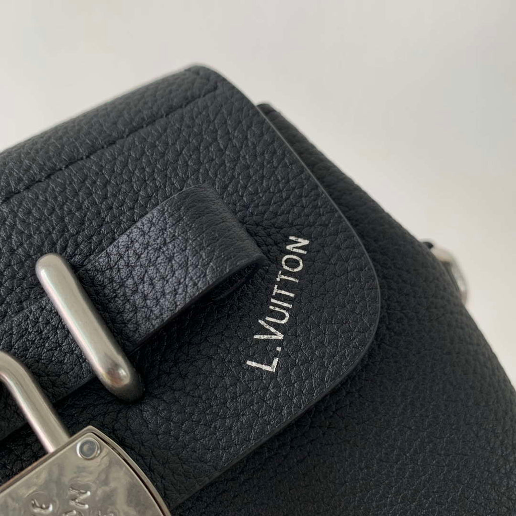 LV M11637 Louis Vuitton Steamer 15 Compact City Bag Black