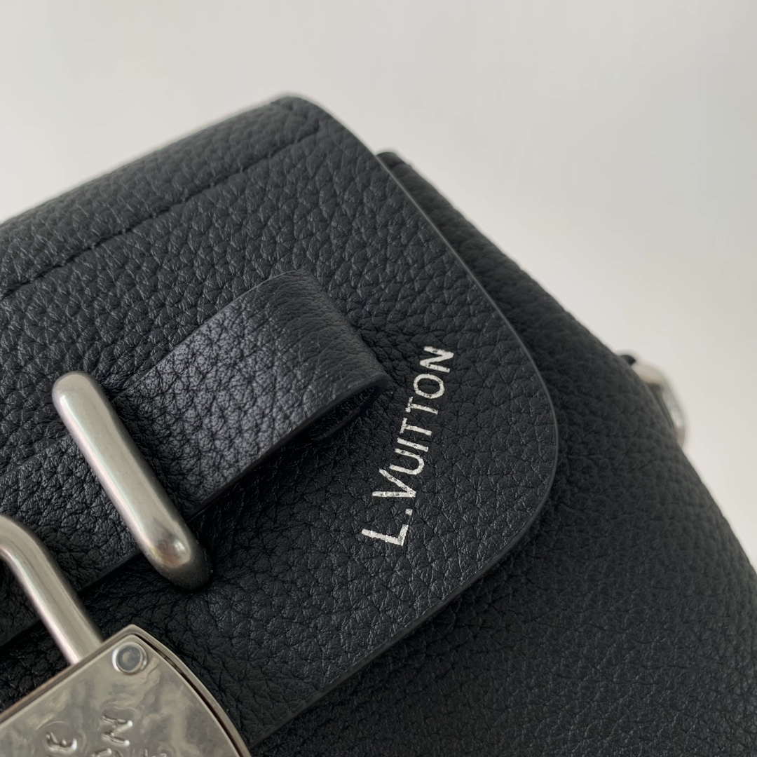 LV M11637 Louis Vuitton Steamer 15 Compact City Bag Black