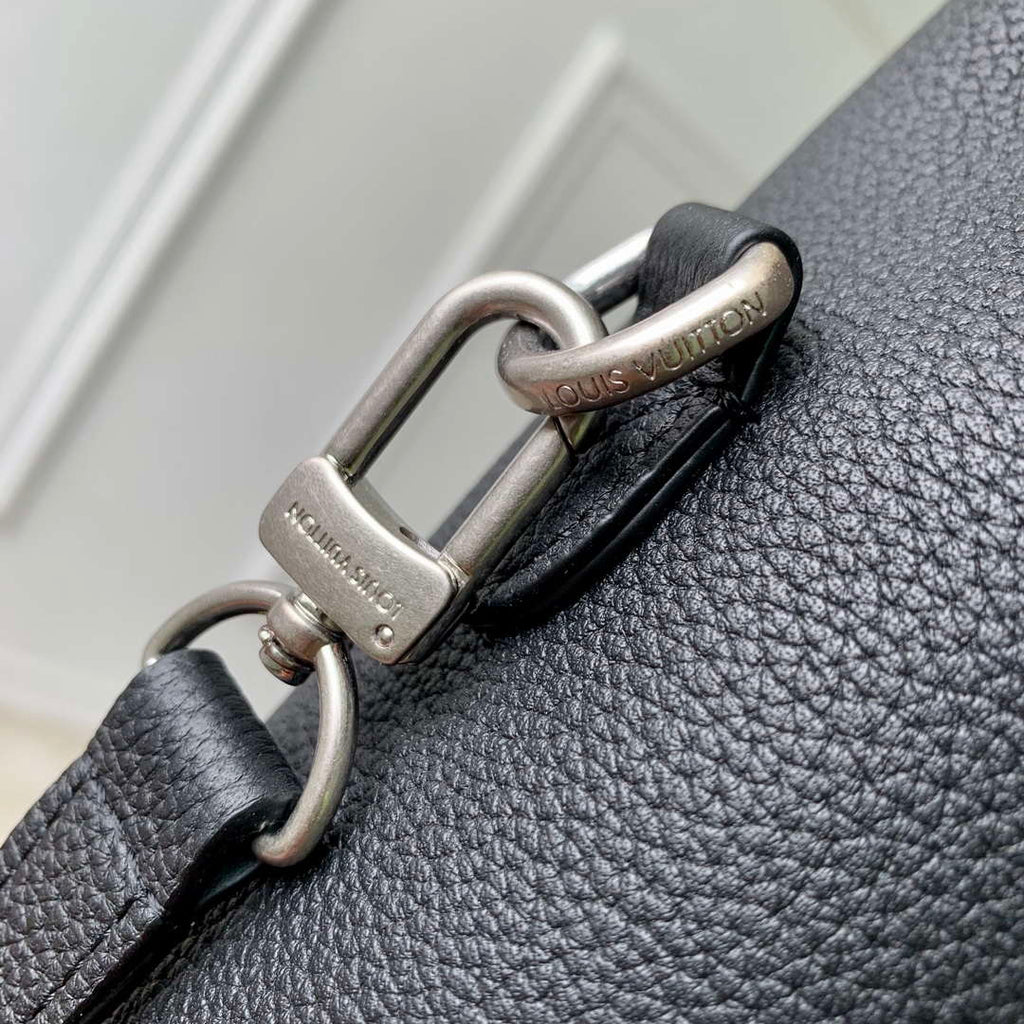 LV M11637 Louis Vuitton Steamer 15 Compact City Bag Black