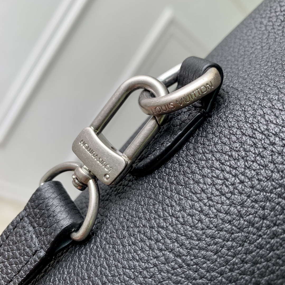 LV M11637 Louis Vuitton Steamer 15 Compact City Bag Black - Default Title - View 7