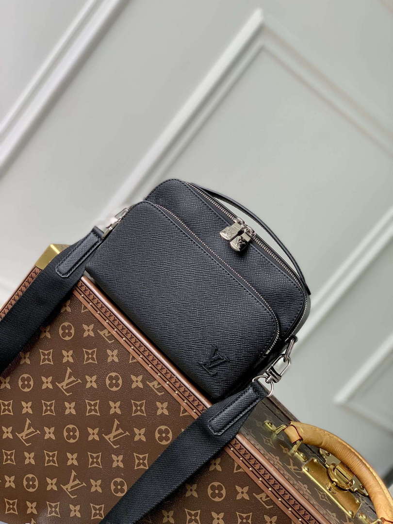 LV M11657 Louis Vuitton Avenue Messenger Bag Black - Default Title - View 1