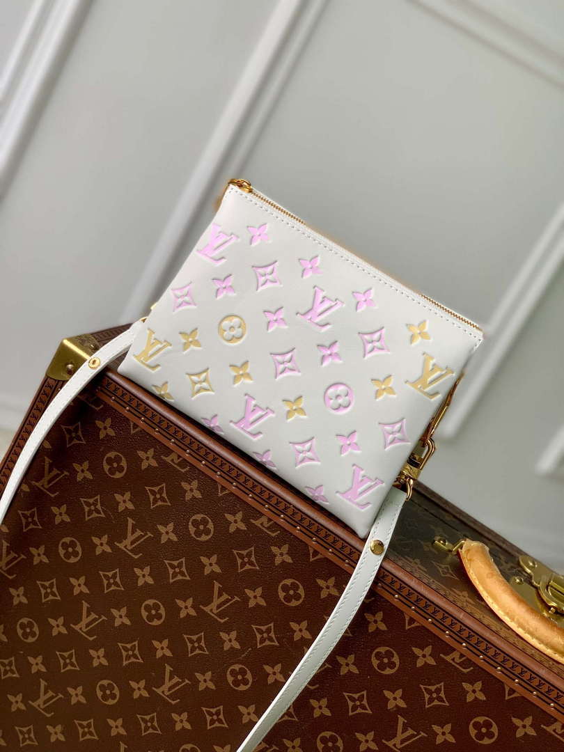 LV M11727 Louis Vuitton Coussin BB Handbag White