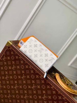 LV M11745 Louis Vuitton Zippy Wallet White Blue - Default Title - View 2