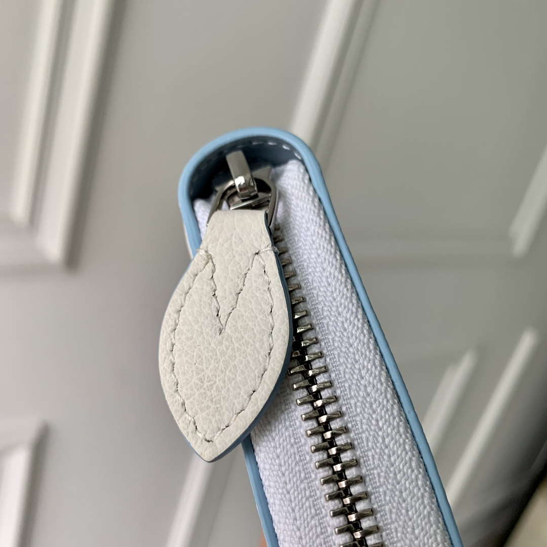 LV M11745 Louis Vuitton Zippy Wallet White Blue