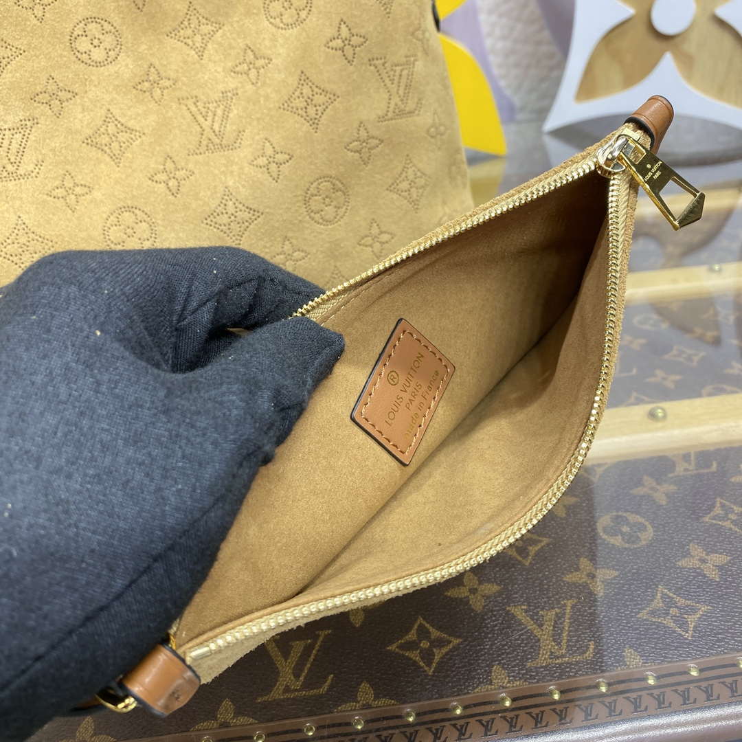 LV M11843 Louis Vuitton CarryAll PM Suede leather Bag Beige