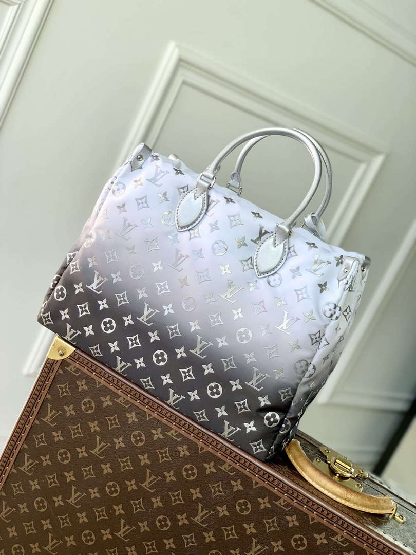 LV M11847 Louis Vuitton OnTheGo MM Bag Frost - Default Title - View 3