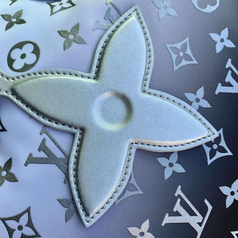 LV M11847 Louis Vuitton OnTheGo MM Bag Frost - Default Title - View 5