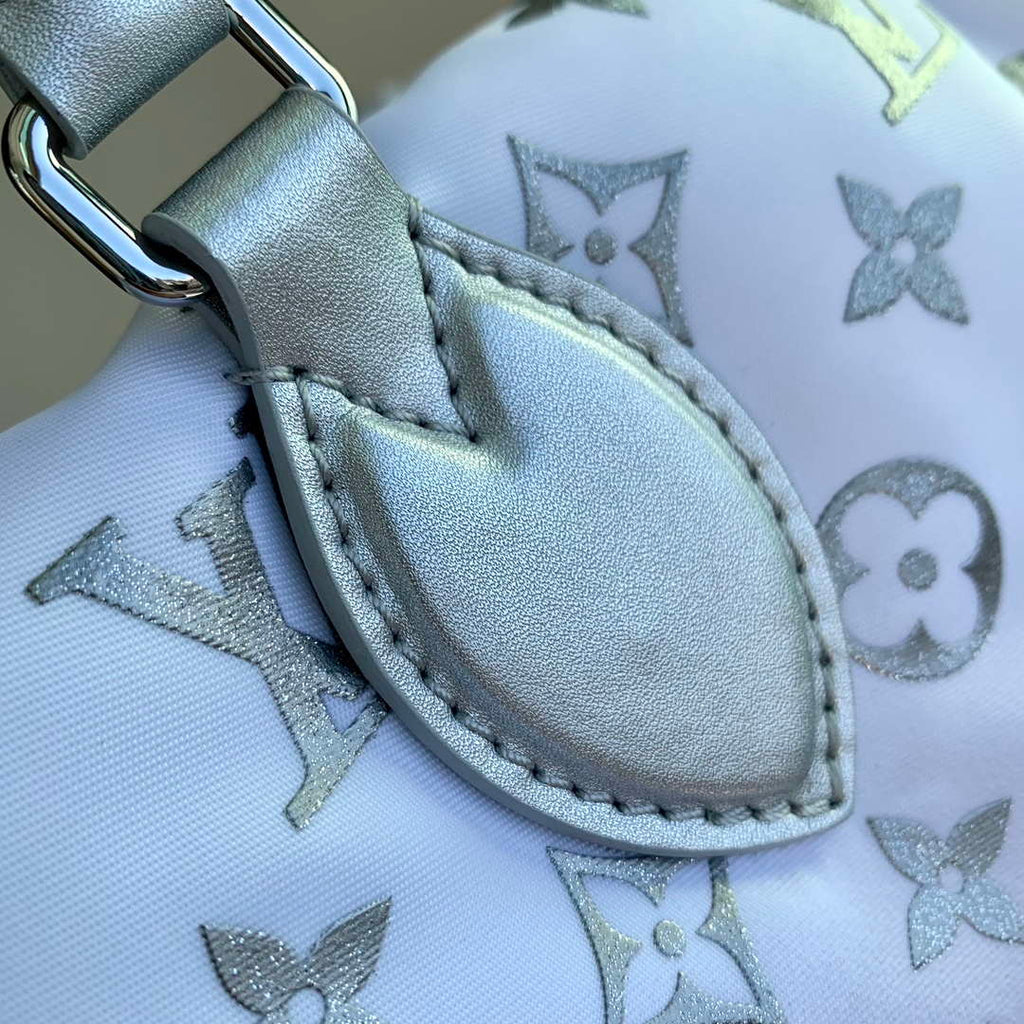 LV M11847 Louis Vuitton OnTheGo MM Bag Frost