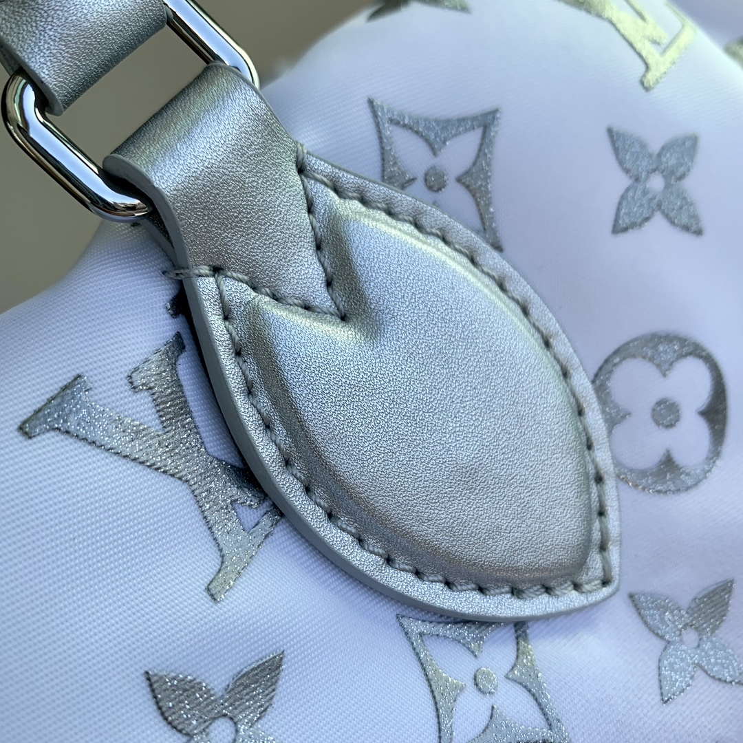 LV M11847 Louis Vuitton OnTheGo MM Bag Frost - Default Title - View 7