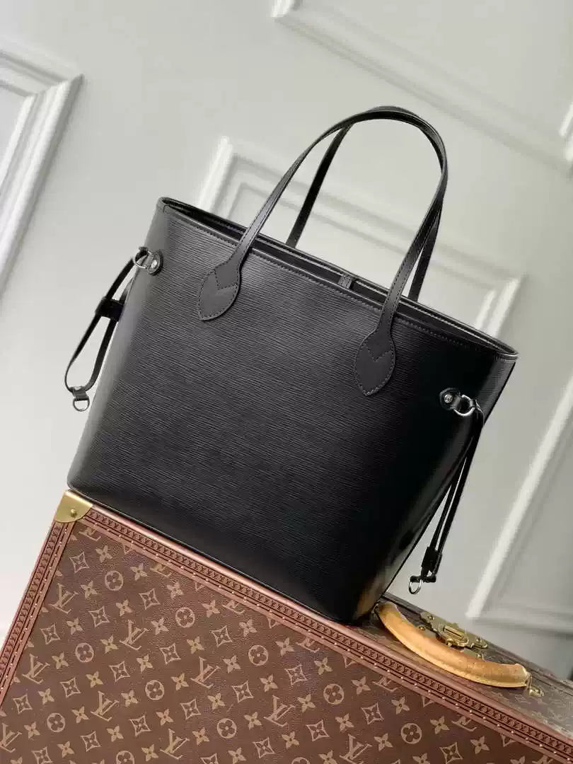 LV M11930 Louis Vuitton Neverfull MM Bag Epi Leather Black