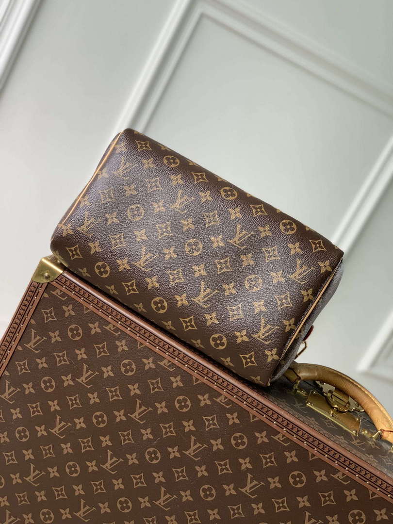 LV M11945 Louis Vuitton Speedy Soft 30 Crafty Bag Monogram Red - Default Title - View 4