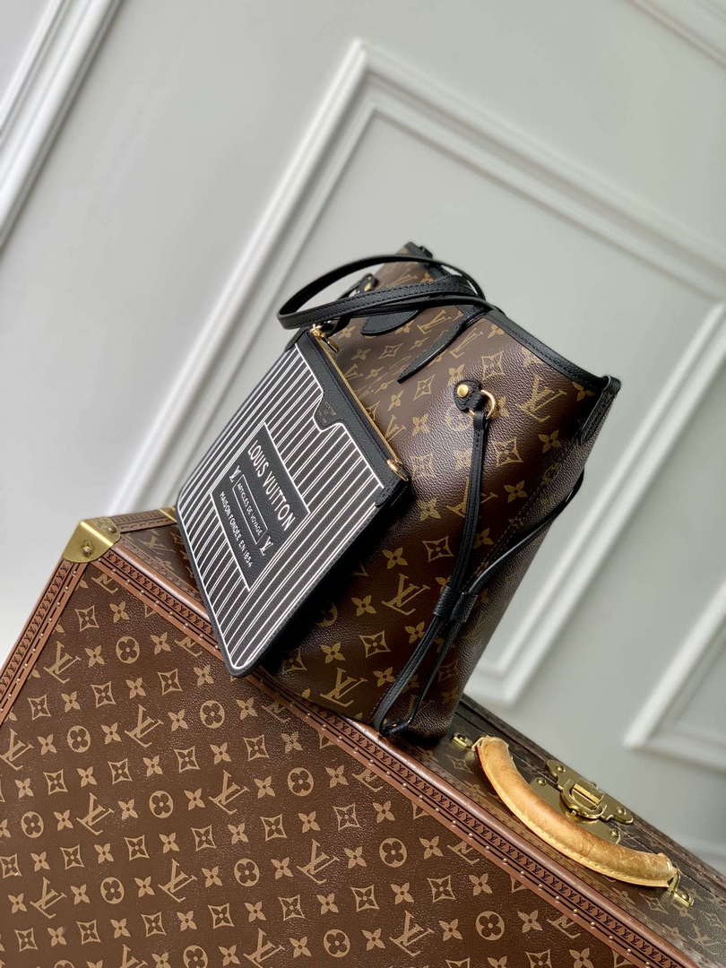 LV M11946 Louis Vuitton Neverfull Inside Out MM Handbag Black